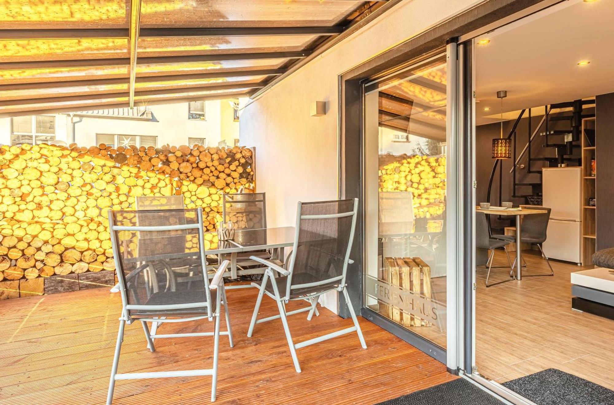 Ferienhaus Charlotta Mit Terrasse ヴァーレン エクステリア 写真